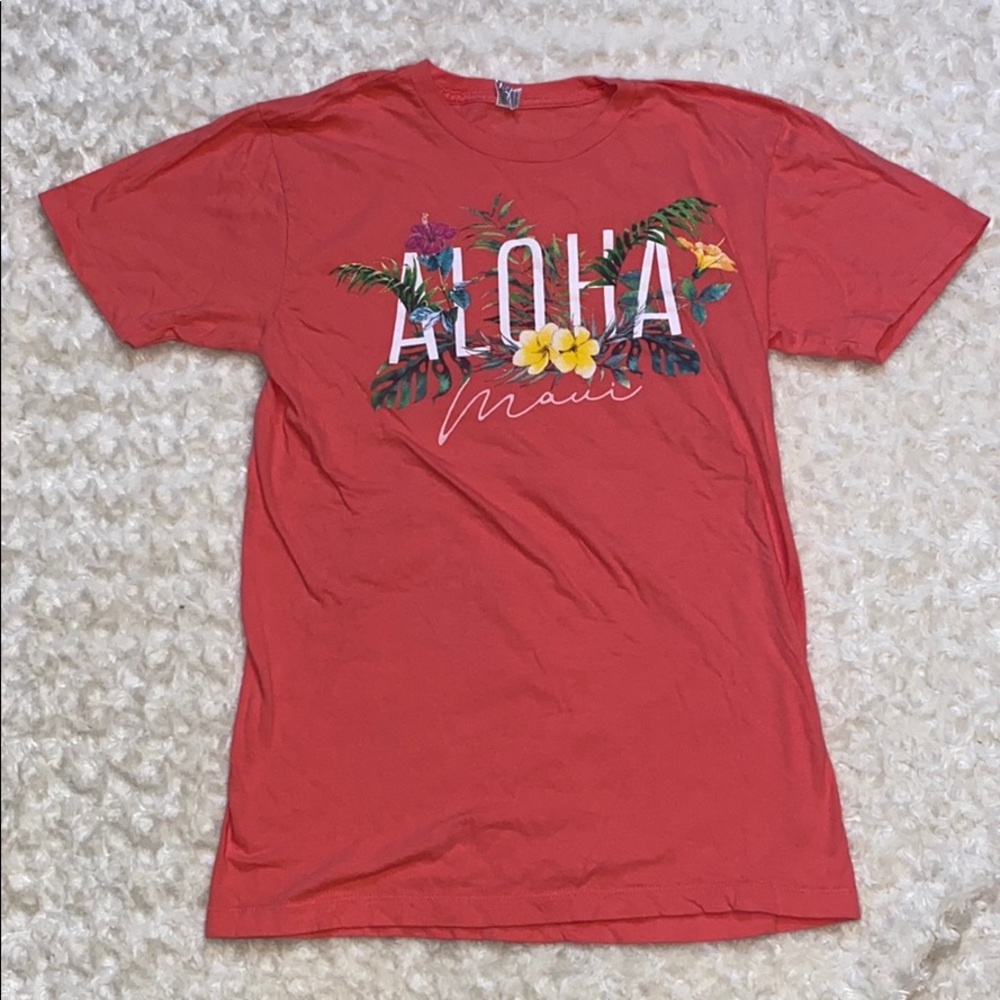 “Aloha Maui” tee! Size small great condition